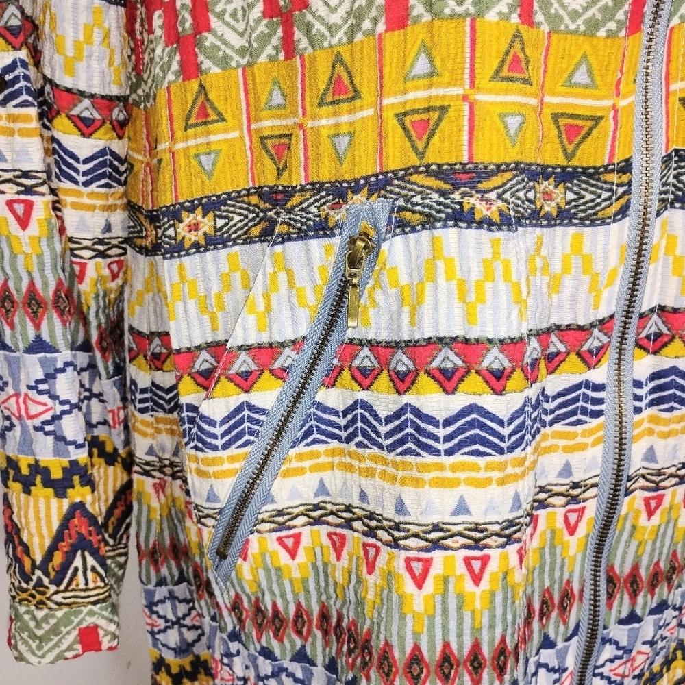 Lightweight Long Jacket With Geometric Pattern - image 5